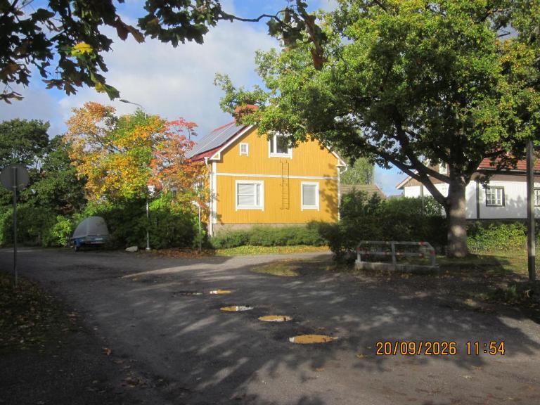 Saunallinen huone omakotitalossa - old wooden house- own sauna - B&B Turku