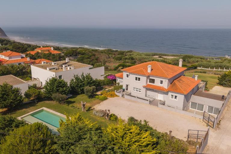 PG - Beach House - B&B Sintra