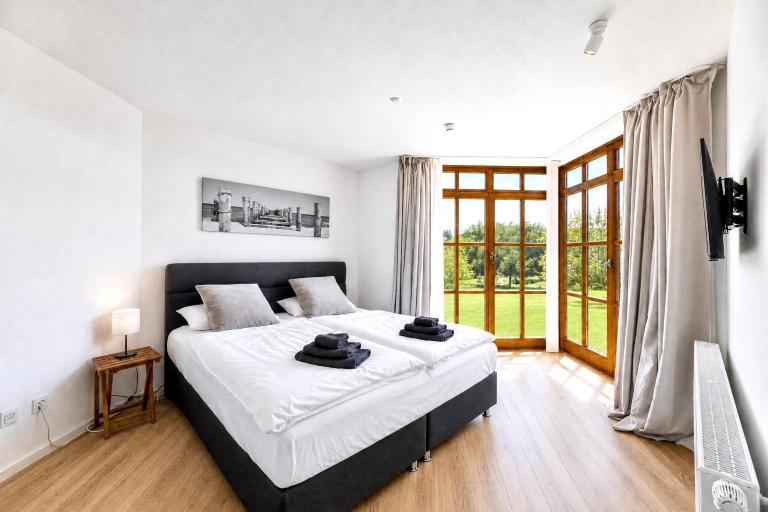 Erholung pur - Ferienwohnung direkt am Golfplatz und See - B&B Rötz