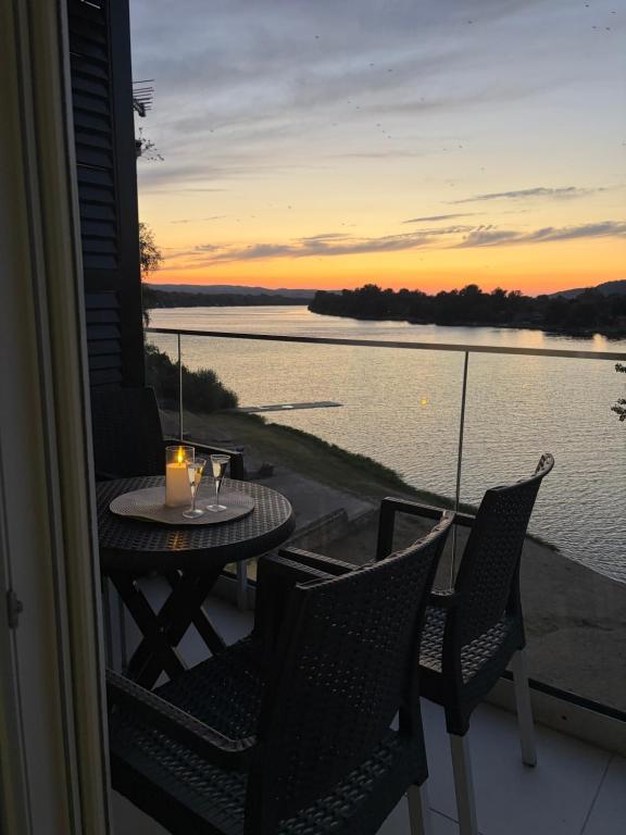 Stafil apartman Srebrno jezero - Ferienwohnung Veliko Gradište