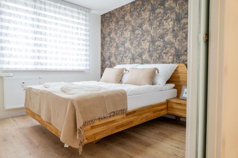 Apartmoments Jazero - 2 Bedrooms, Free Parking - B&B Krásna nad Hornádom