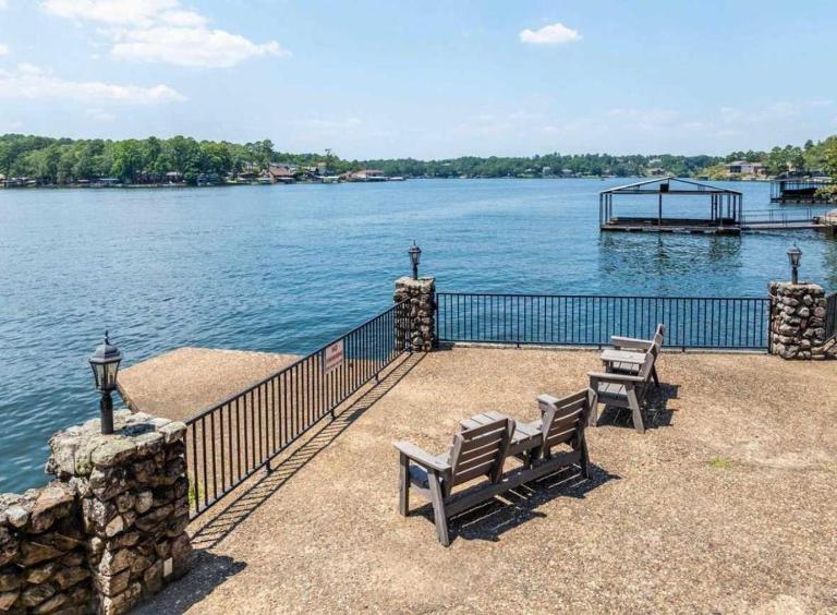 Hamilton Harbor Hideaway - B&B Hot Springs