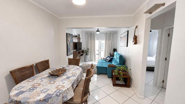 A 50 m da Praia Central com 2 quartos e garagem - B&B Balneário Camboriú
