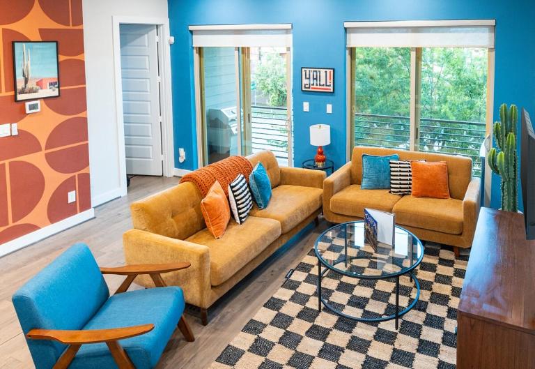 EaDo Rooftop Retreat- City Views & Patio - B&B Houston