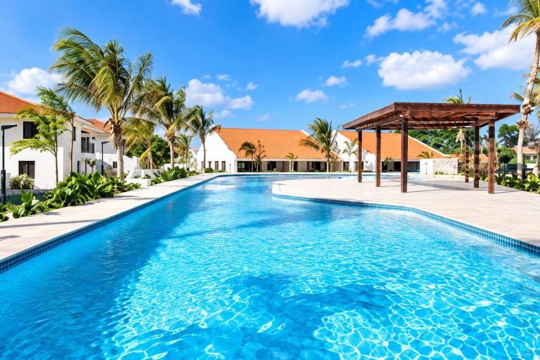 2BR Condo with Outdoor Lounge Pool Access Vredenberg Village - B&B Willemstad