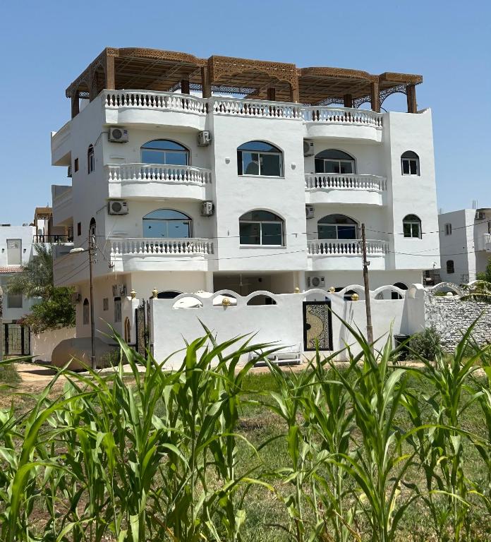 Villa Golden Mountain - Ferienwohnung Luxor