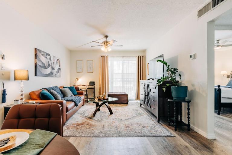 Steps from Shands - Ready for Rotations - B&B Gainesville