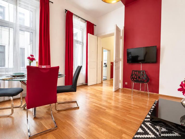 Bright 2BR Apartment for 6 near City Center & Metro U2 - B&B Vienna