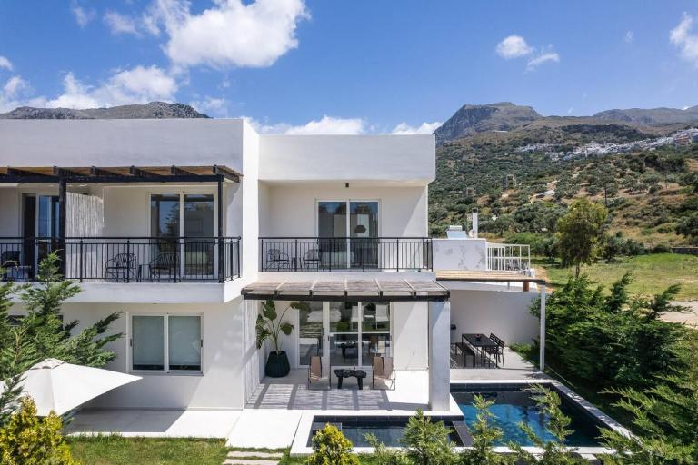 Modern villa Casa Filo Verde with private pool & Bbq,200m from the beach - B&B Plakiás