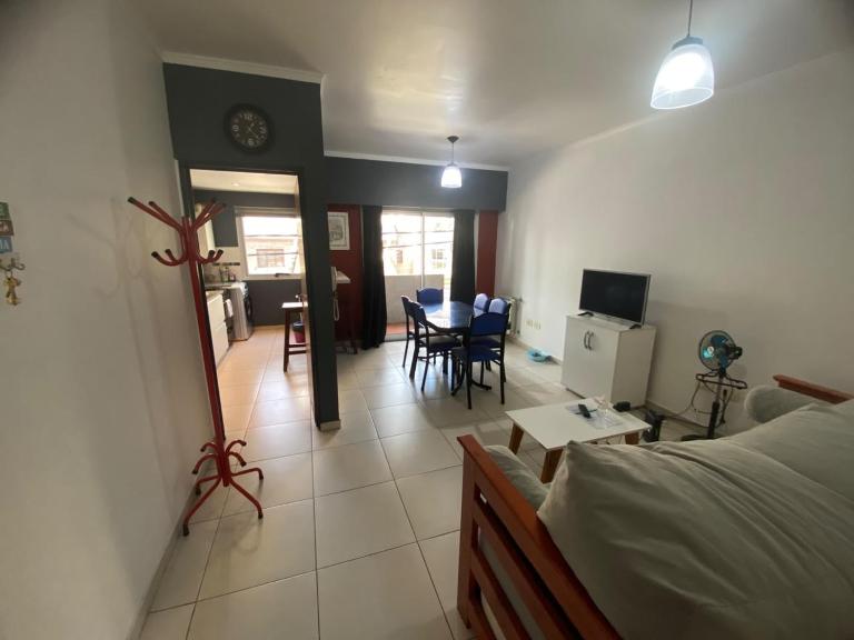 Tarifa similar de 2 a 4 noches - Promo semanal y mensual - Céntrico, moderno - B&B La Plata