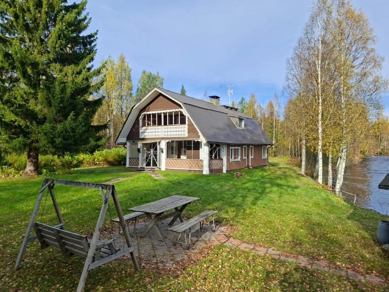 VillaCastle - B&B Utajärvi