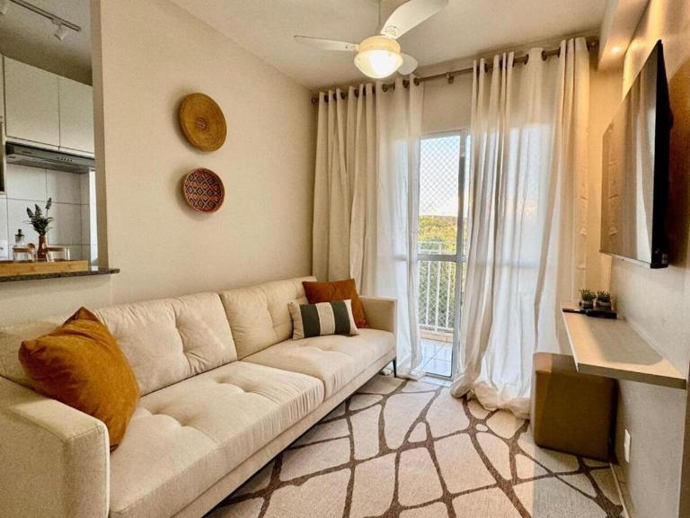 2-bedroom apartment with balcony facing the woods - B&B São Carlos