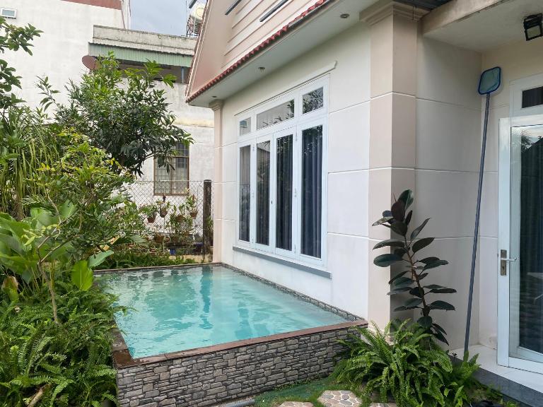 Phòng VIP Có Xông Hơi View Hồ Bơi - B&B Ấp Phú Khương