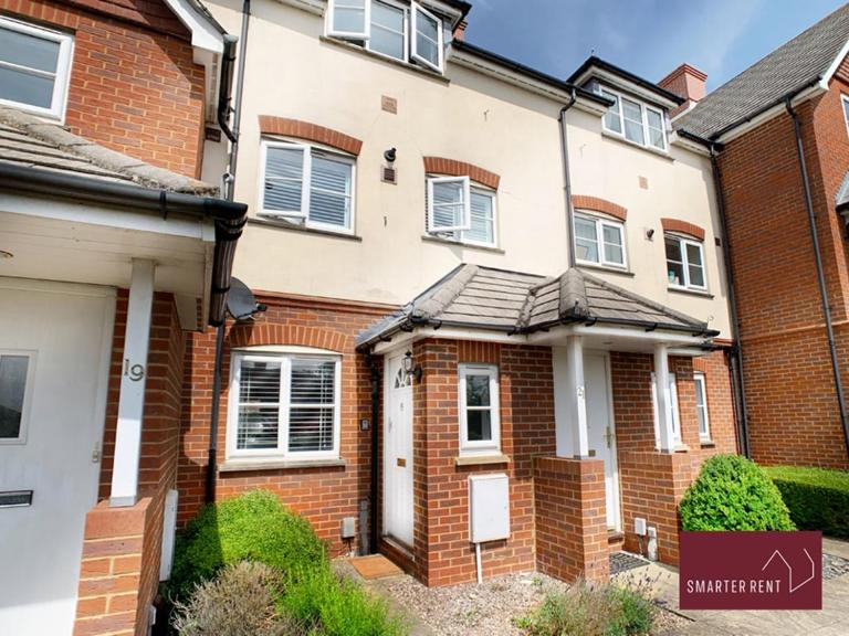 Wokingham 2 Bedroom Flat - Private Entrance - B&B Wokingham
