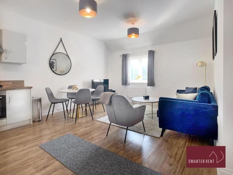 Bracknell - Maisonette Parking 2Bed - B&B Bracknell