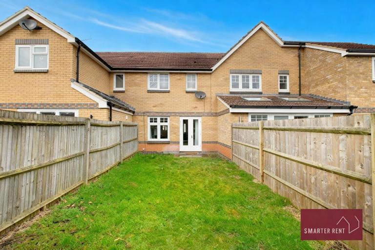 Bracknell - Garden Parking 2Bed - B&B Easthampstead