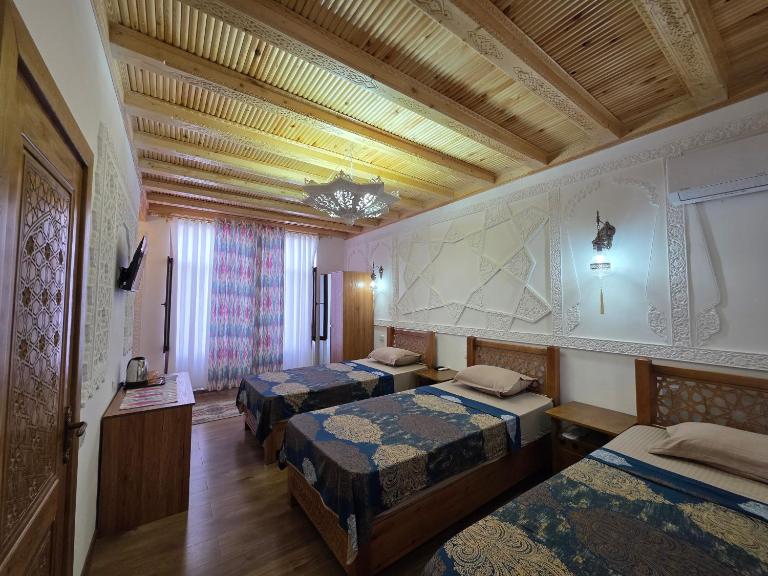 Gulnaraxanum Premium Boutique Hotel - B&B Bukhara
