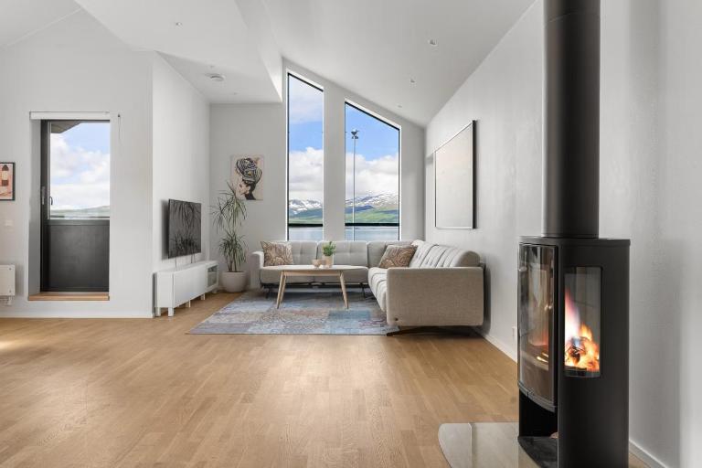 Modern villa - central location by the sea - B&B Tromsø