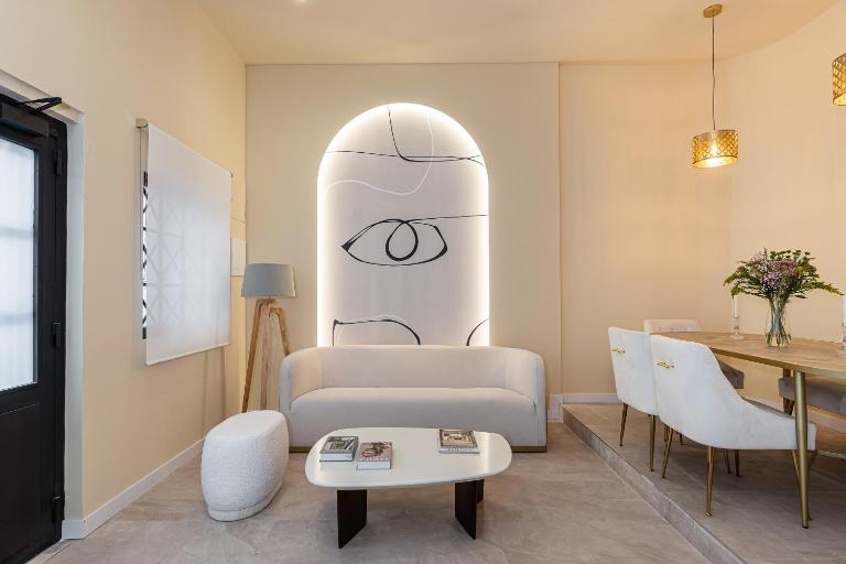 Queen's Chamberí Boutique I - Alojamiento Corta Estancia - B&B Madrid