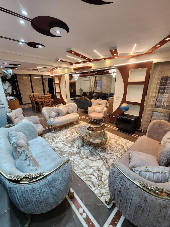 شقة فاخرة وفيو خرافى فى maadi - Ferienwohnung Kairo