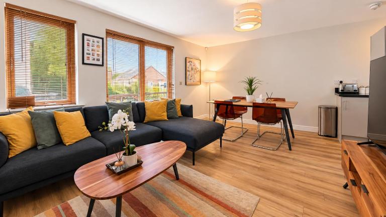 The Eastside Escape! Stunning 2 Bed Walk Anywhere - Ferienwohnung Belfast