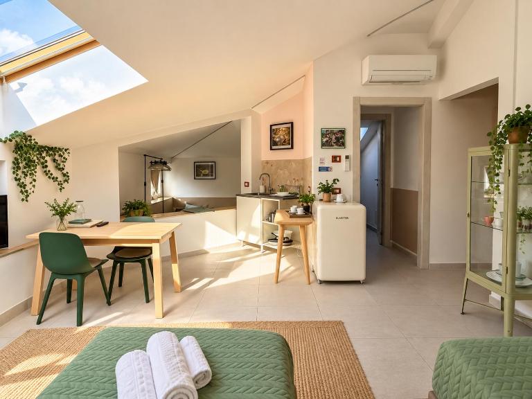 Stella House B&B + Free park - Chambres d'hôtes Trezzano sul Naviglio