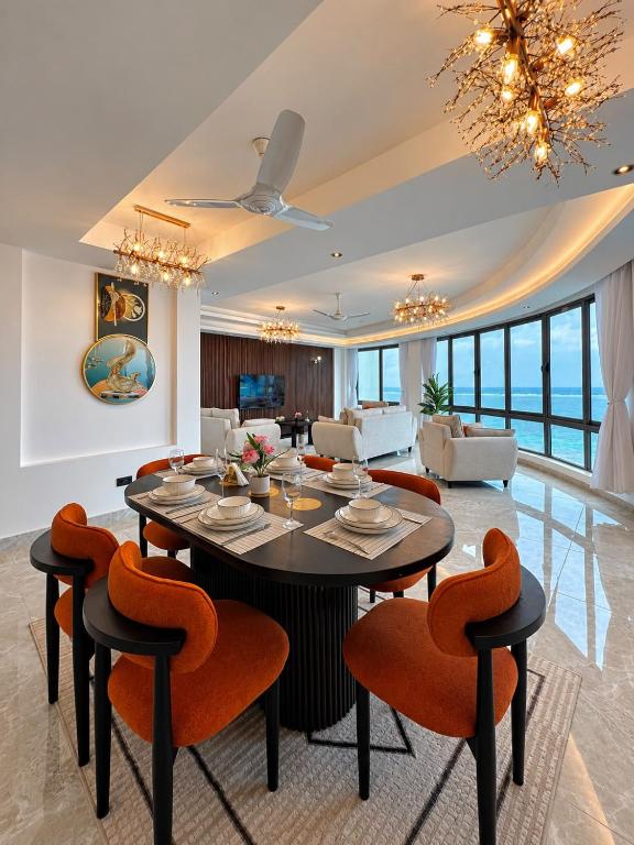 NAURAS TOWERS OCEANFRONT LUXURY Apartment - Ferienwohnung Mombasa
