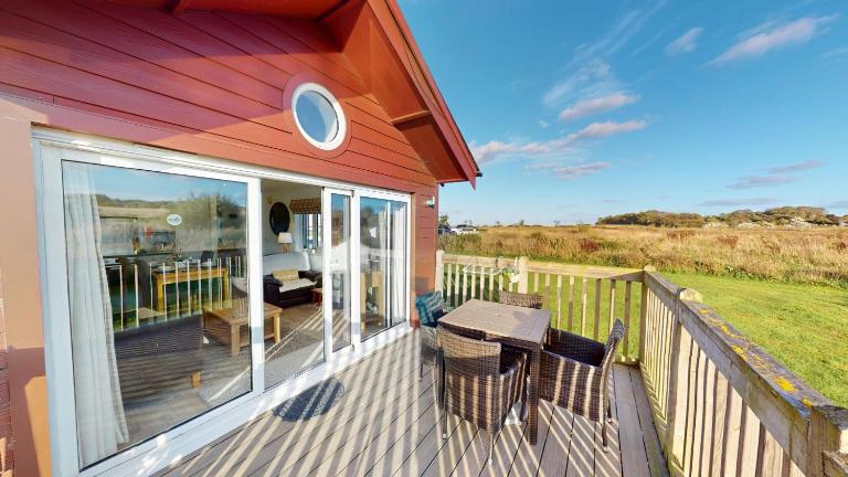 Lunas Lodge, 2 bedrooms with ensuites, parking nearby, 2 dogs welcome - Ferienwohnung Reighton
