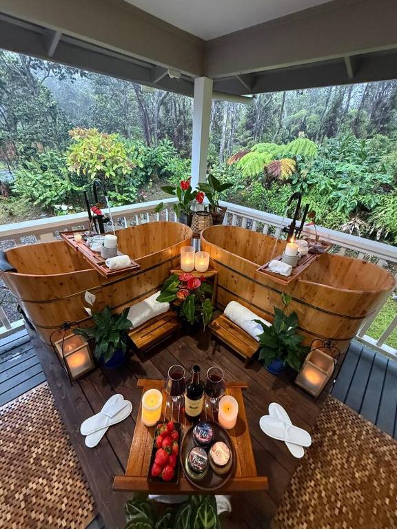 Ohia Lehua Hale-Hot Tub-Fireplace-Fire Table - B&B Volcano