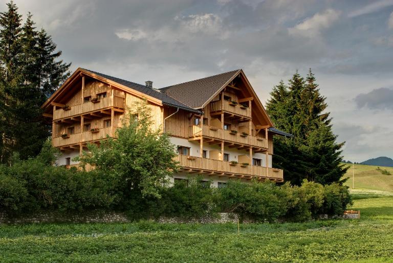 Garni Appartments Helvetia - Chambres d'hôtes Villabassa