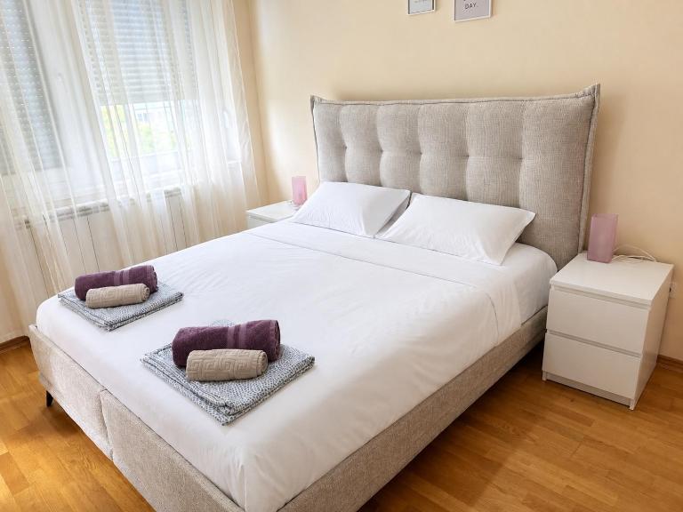 Apartment Orchid 021 - Ferienwohnung Novi Sad