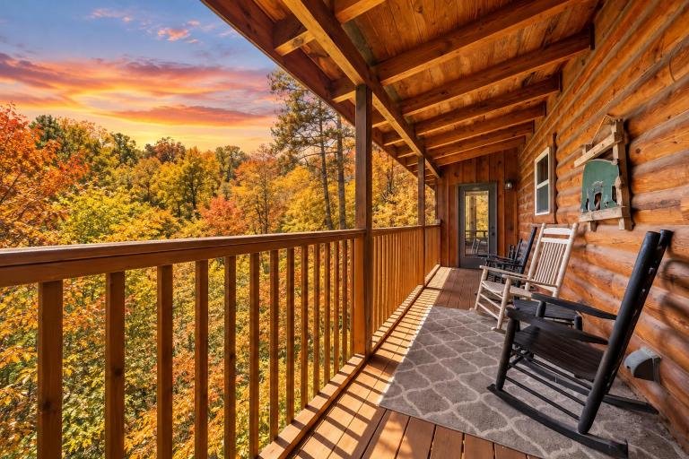 Hot Tub, Home Theater & Pool Table Near Dollywood - Chambres d'hôtes Pigeon Forge