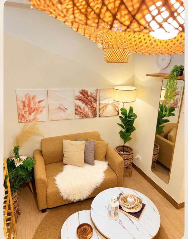 Palamingko Staycation Cozy Boho Near SM Fairview - B&B Ciudad Quezon