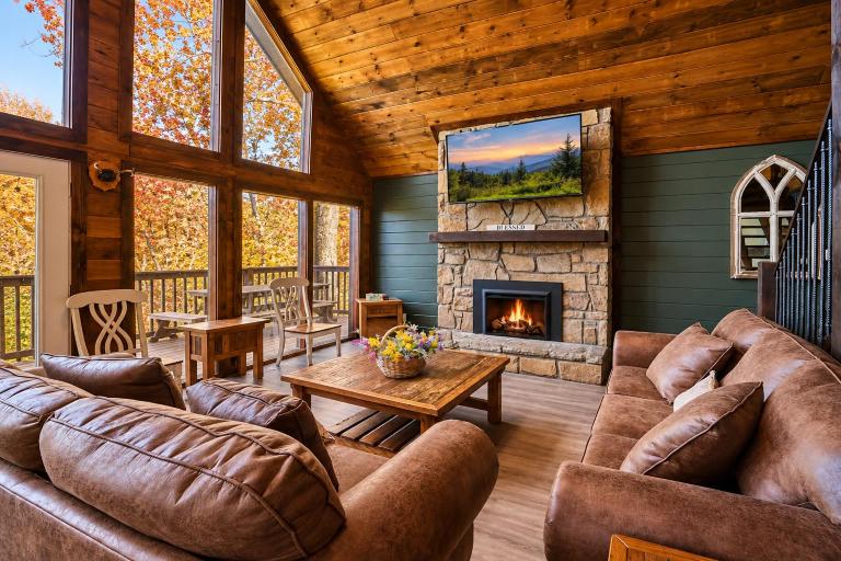 Mountain View Cabin with Hot Tub Near Anakeesta - B&B Gatlinburg