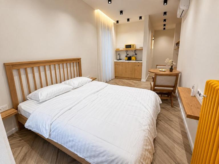 Niari Apartment 2 in old batumi - B&B Batumi