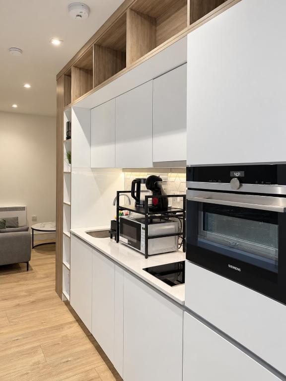 Modern Studio Near Heathrow Airport - Sleeps 3 - Free Wi-Fi - B&B New Bedfont