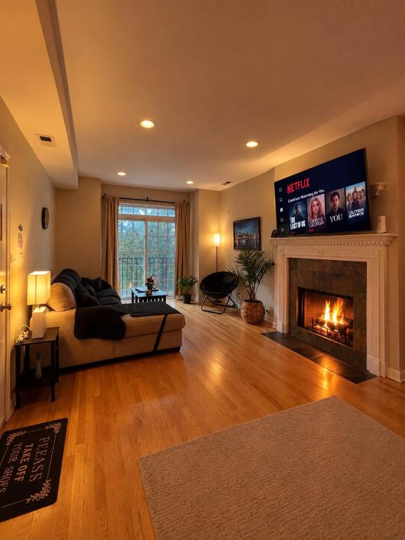 Closest Condo to The United Center 3 Bedrooms & Futon - Ferienwohnung Chicago