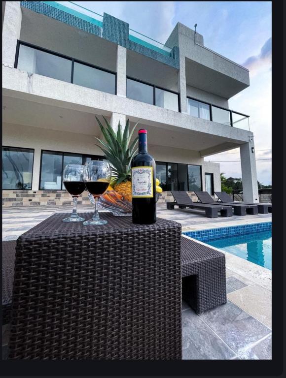 Emotions by Ironshore Resort Limited - Bed and Breakfast Montego Bay