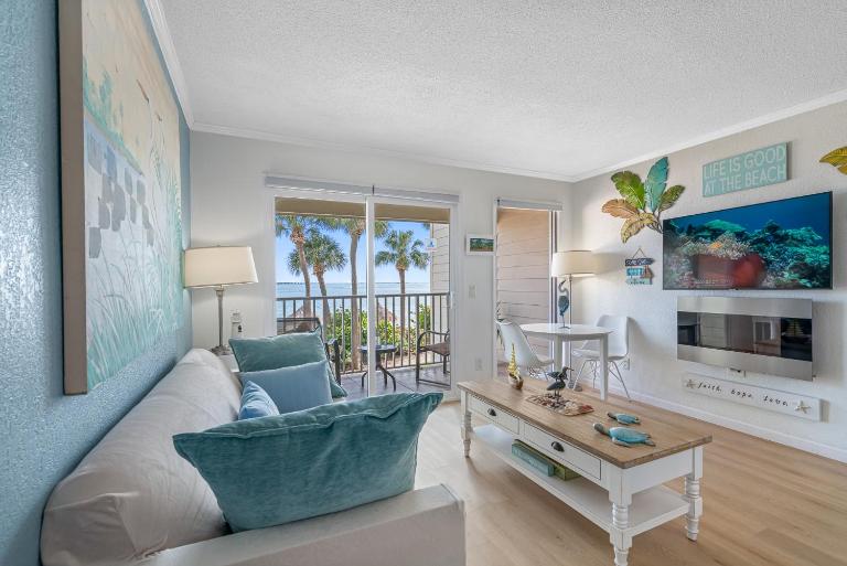Paradise Beach Sailport Resort Condo - Ferienwohnung Tampa
