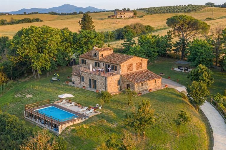 Podere I Sorbi, Spacious Tuscan Villa in Lajatico, Near Pisa & Volterra - Ferienwohnung Molino Mazzetti