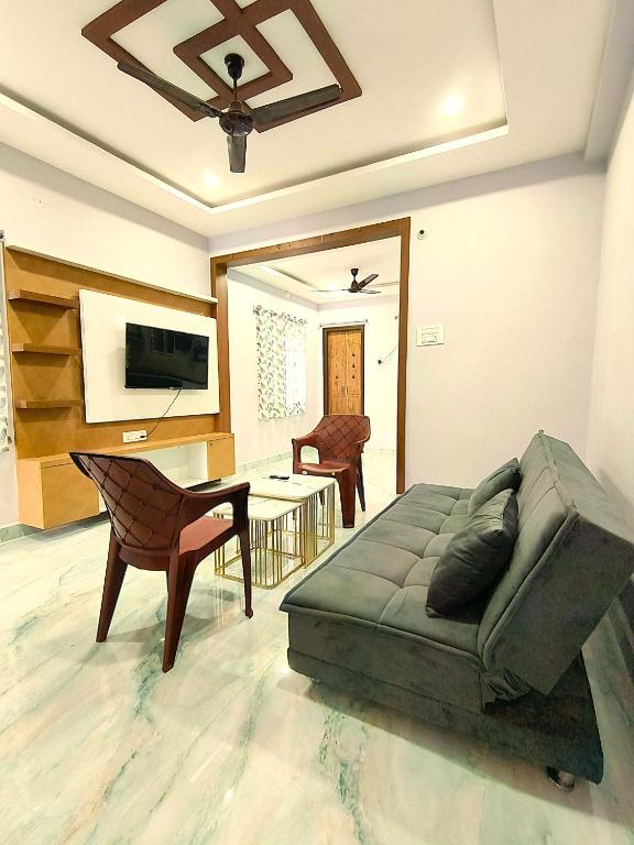 Luxury Fully Furnished 2 BHK Flats Near Srinivasa Ticket Counter - Ferienwohnung Tirupati