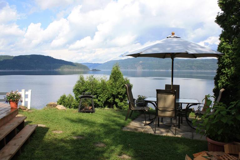 Chalet La Caille - Bed and Breakfast L'Anse-Saint-Jean