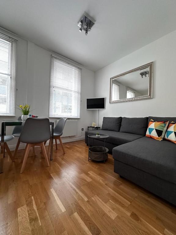 Apt 2, Soho Apartments 1st floor by Indigo Flats - Ferienwohnung London