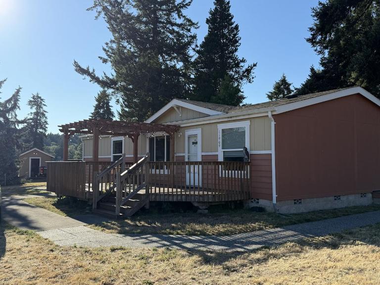 Quiet in the Country 3 Bedroom on 5 acres w Mtn View - B&B Yelm