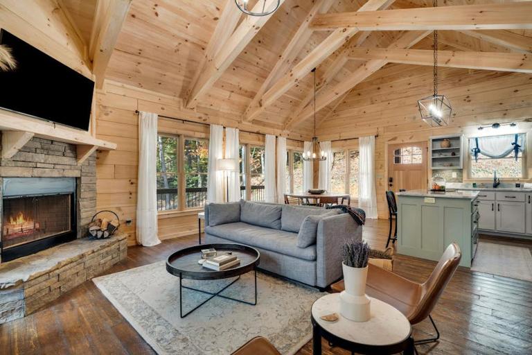 Haley Glen - B&B Cherry Log