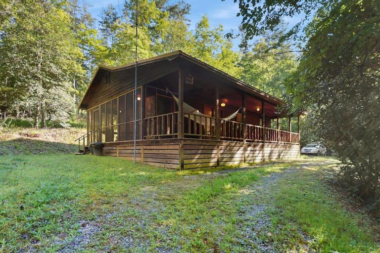 Moss Creek Cabin - B&B Morganton