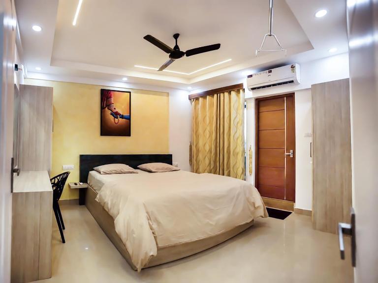 Padmalaya Luxury Temple View Stay with infant cradle - B&B Guruvāyūr