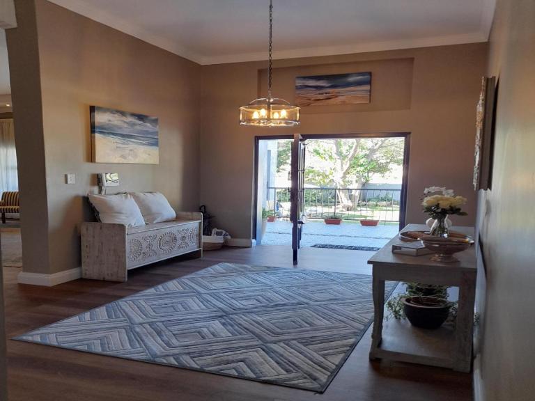 Safari Villa Botique Hotel - B&B Windhoek