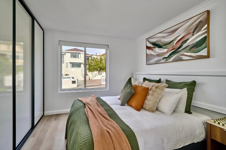 Modern, Central Apartment Footsteps to Salamanca - B&B Hobart