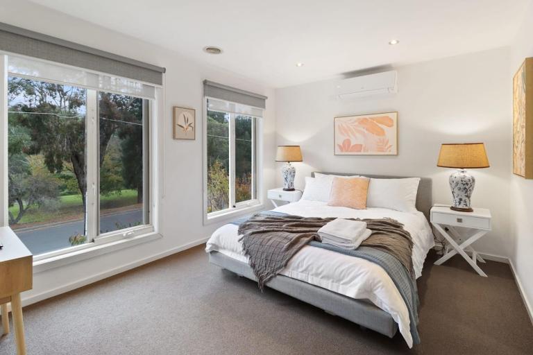 Retreat on Gairloch I Geelong River Hideaway - Bed and Breakfast Geelong